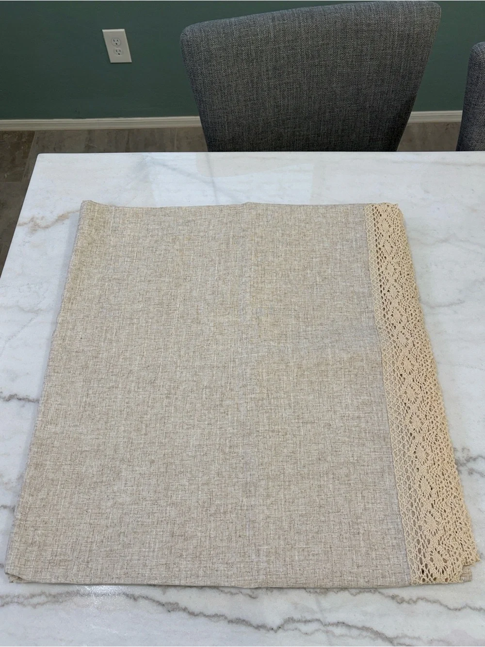 Square Beige With Lace Tablecloth